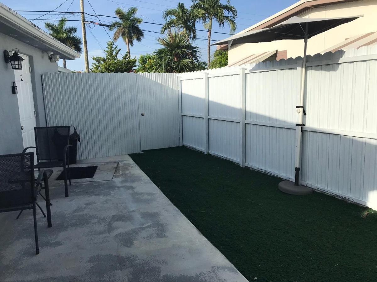 Nice Cottages Near Fiu Miami Exterior photo