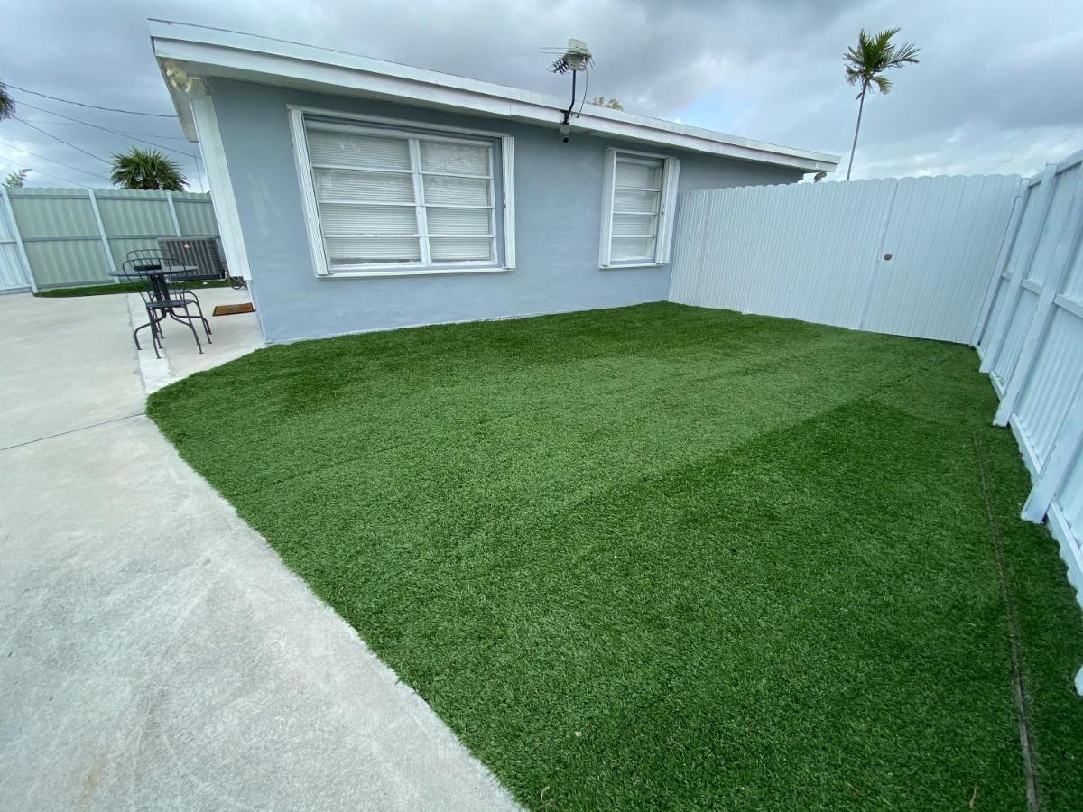 Nice Cottages Near Fiu Miami Exterior photo