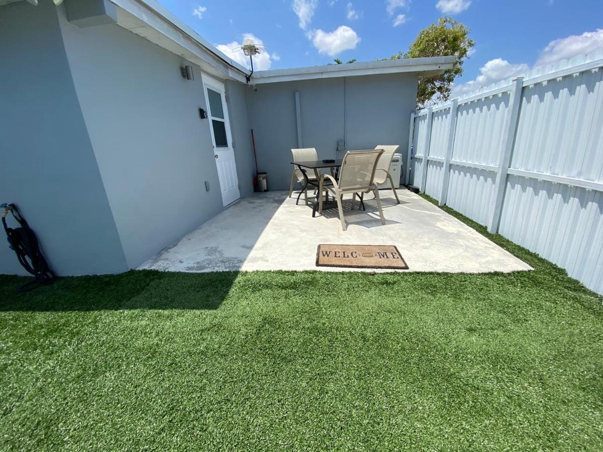 Nice Cottages Near Fiu Miami Exterior photo