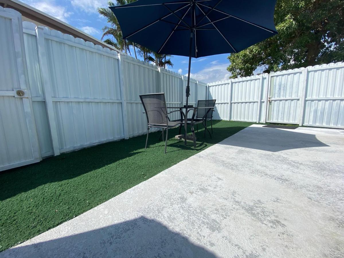 Nice Cottages Near Fiu Miami Exterior photo