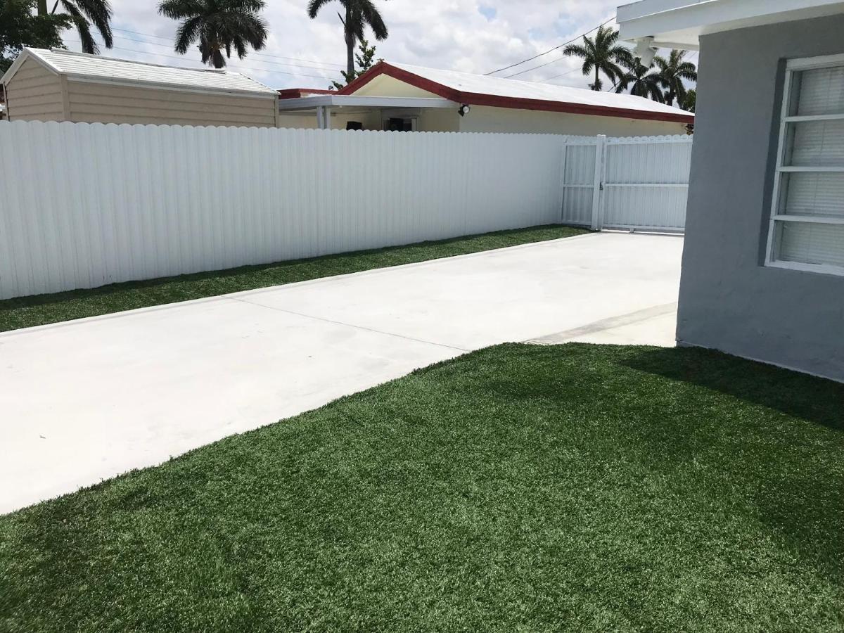 Nice Cottages Near Fiu Miami Exterior photo